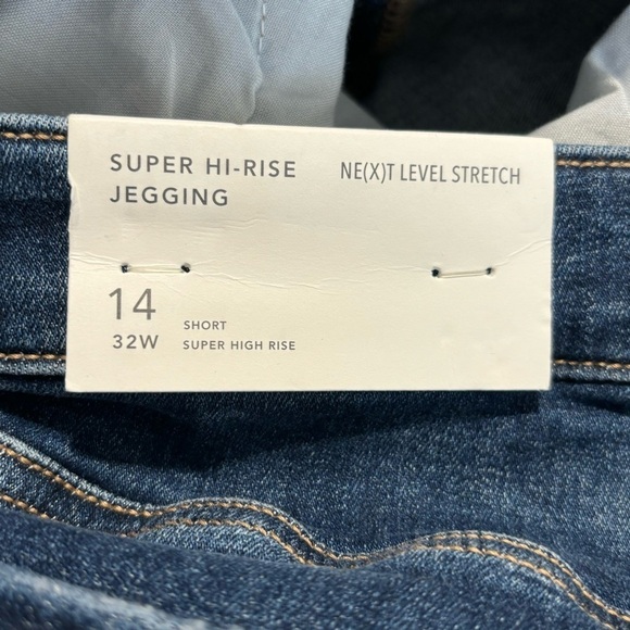 AMERICAN EAGLE  Sz 14S Dark Wash Distressed Chewed Hem Super High Rise Jeans NEW - Picture 11 of 13